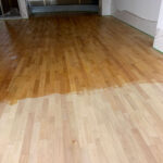 ワックス塗布で色合いが変化する無垢フローリング