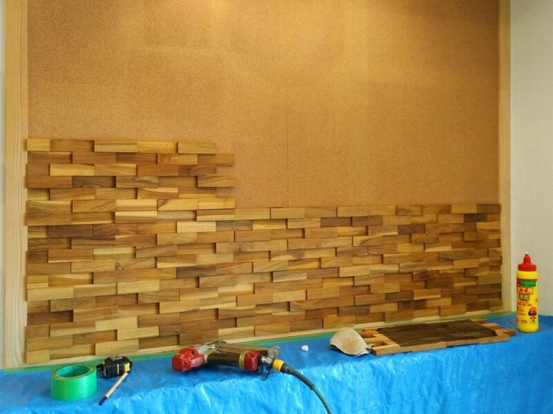 インドネシアチークウォールパネル施工の途中
