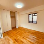 塗装が完了した無垢フローリング