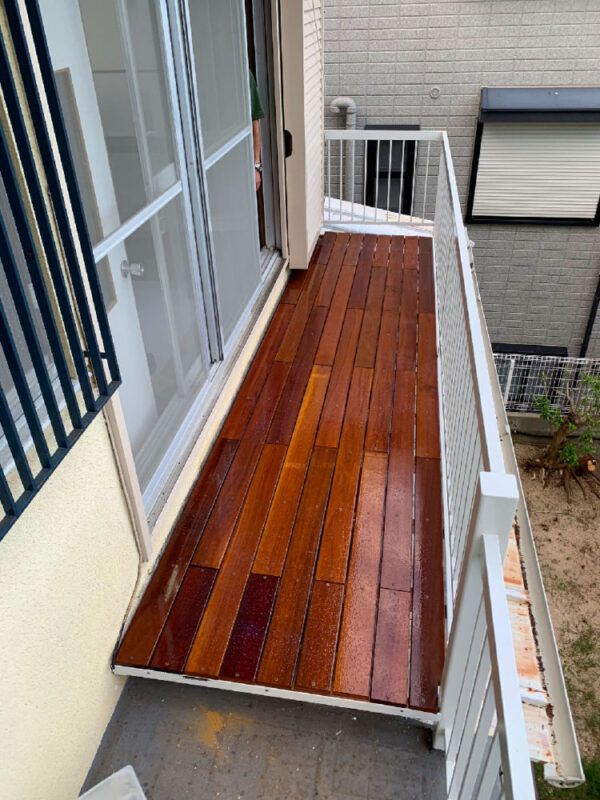 防腐塗装を終えた直後のバルコニー全景