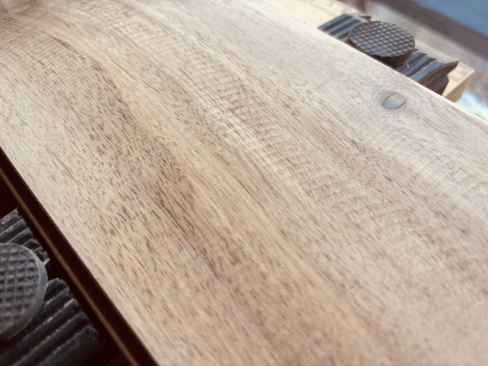 アカシア無垢フローリング エコロキア ダメージ加工 ハンドスクレイプ