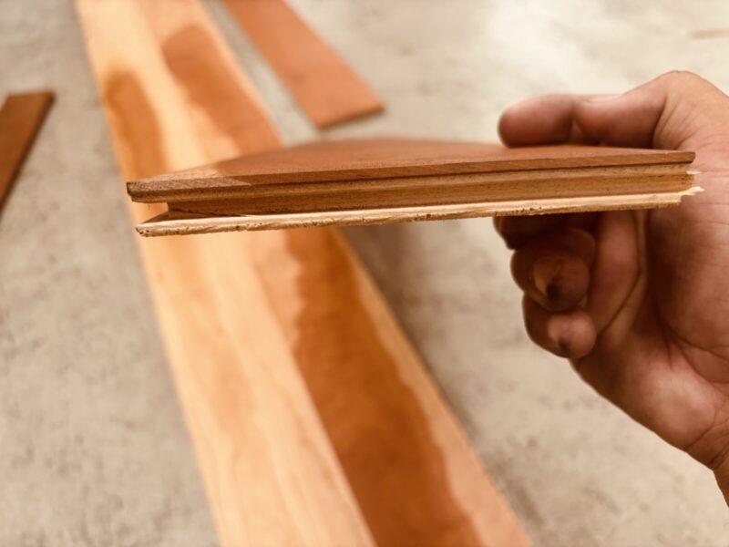 タイトなサネ部分を持つアメリカンブラックチェリー三層フローリング