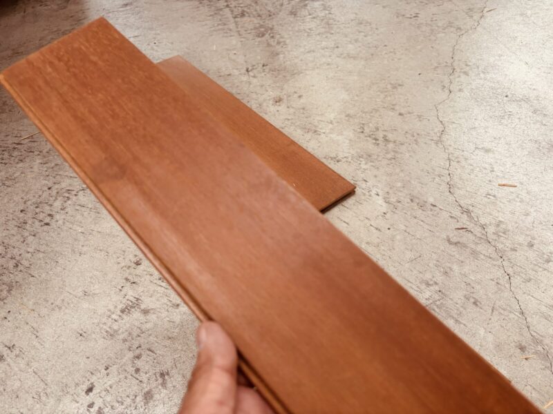 セランガンバツ無垢フローリングの板材（表面仕上げ）