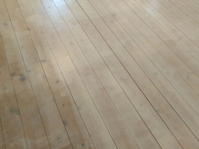 杉 無垢フローリング 下地処理 研磨後の素地調整と再生準備