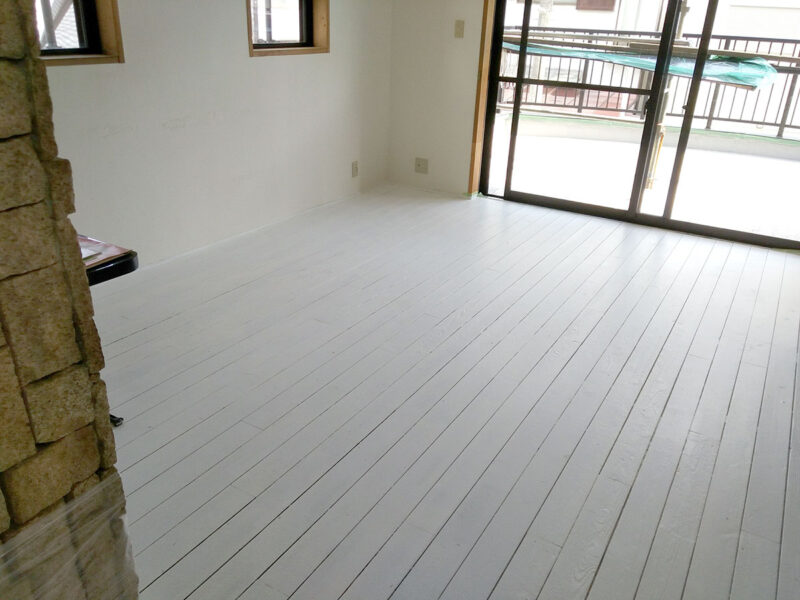 杉 無垢フローリング 白塗装 室内空間の明るさ向上施工事例