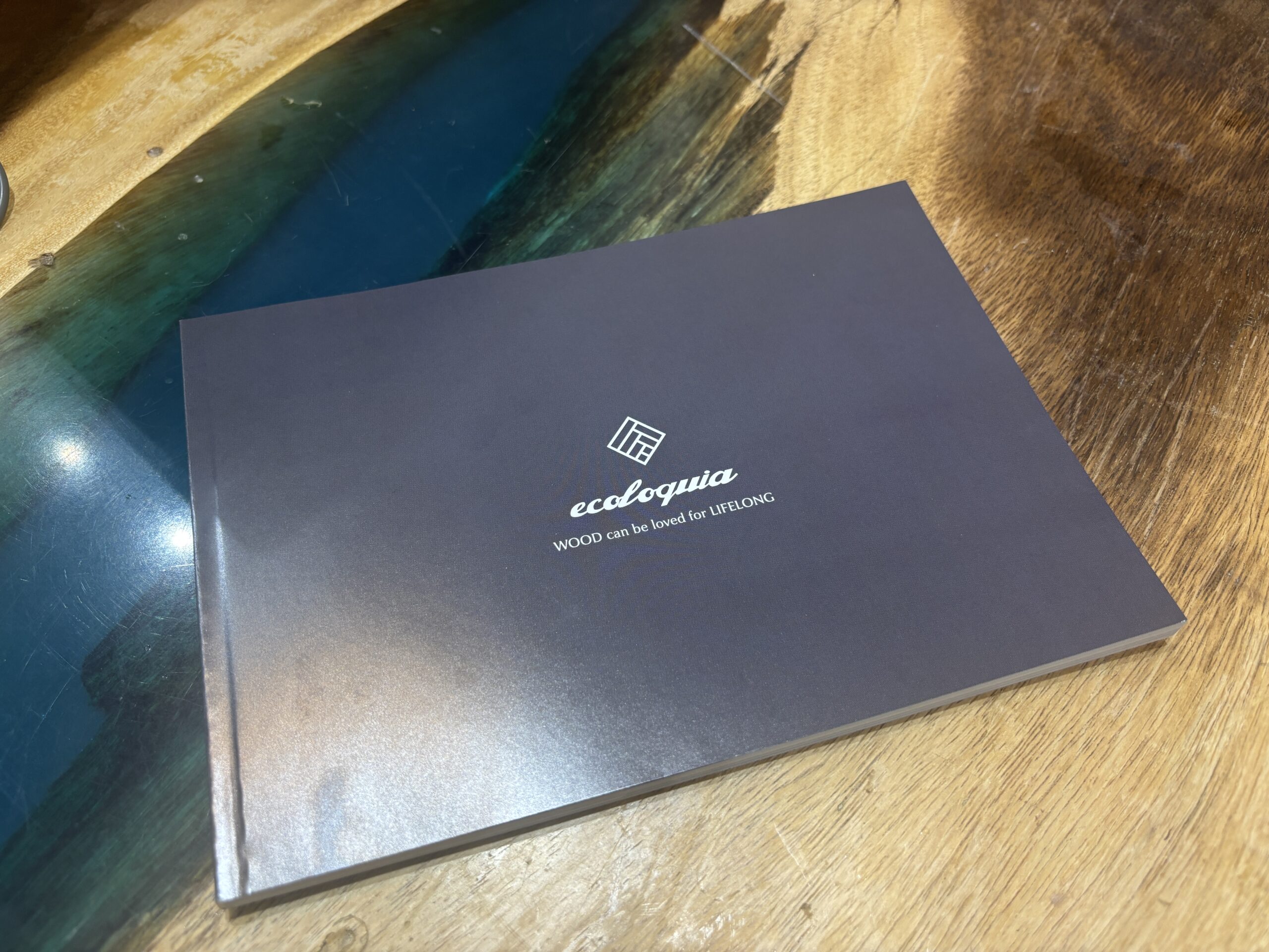 エコロキア無垢フローリングカタログ表紙｜WOOD can be loved for lifelong